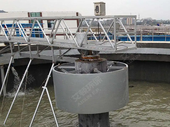 周邊傳動(dòng)刮泥機(jī)