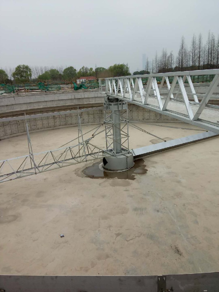 中心傳動單管吸泥機